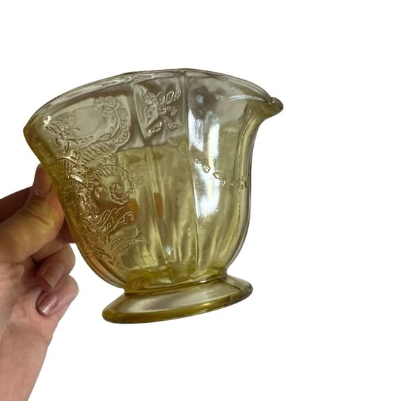 Madrid Federal Glass Yellow‎ Depression 3-1/4" Footed Creamer Vintage 1930's - Picture 12 of 13